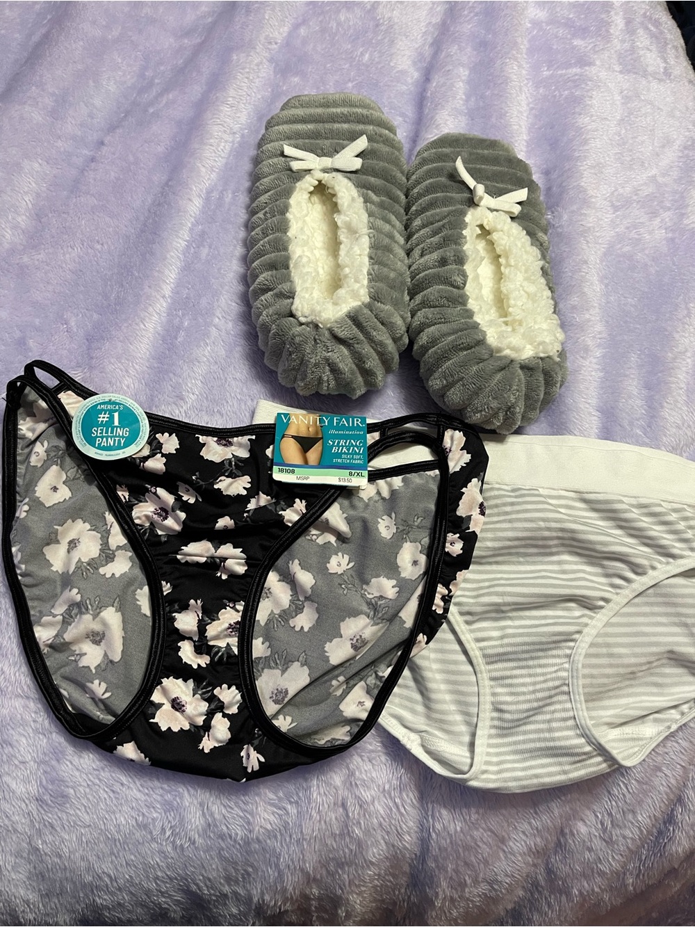 2 pair of Panties Size XL and Slipoers.  New!